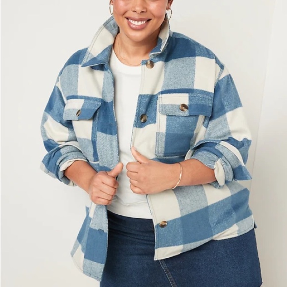 Old Navy blue and white shaket